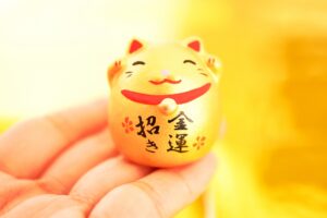 宝くじに税金はかかる？個人は非課税でも贈与や法人購入は要注意！税理士が解説